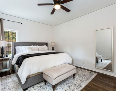 8022 Hollywood Boulevard - Photo Thumbnail 10