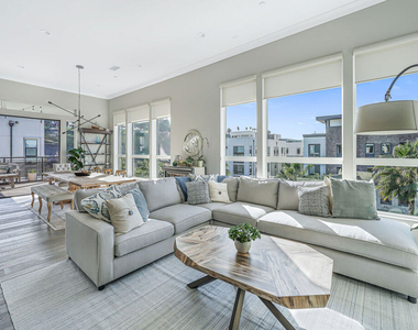 5827 Meadowlark Place - Photo Thumbnail 1
