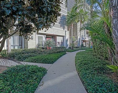 5827 Meadowlark Place - Photo Thumbnail 13