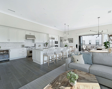 5827 Meadowlark Place - Photo Thumbnail 3