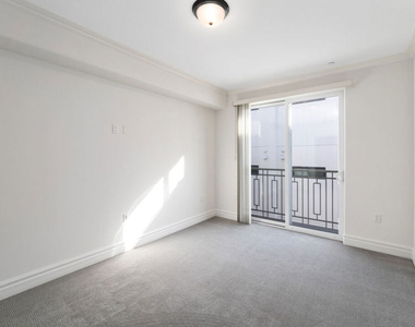 1050 Holt Avenue - Photo Thumbnail 12