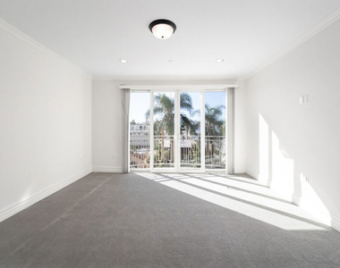 1050 Holt Avenue - Photo Thumbnail 7