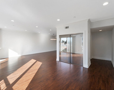 1050 Holt Avenue - Photo Thumbnail 4