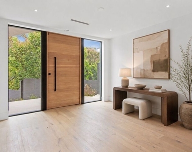 1030 Centinela Avenue - Photo Thumbnail 2
