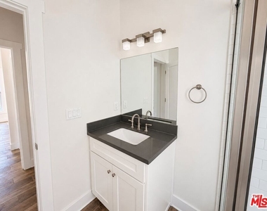 1449 W 28th Street - Photo Thumbnail 7