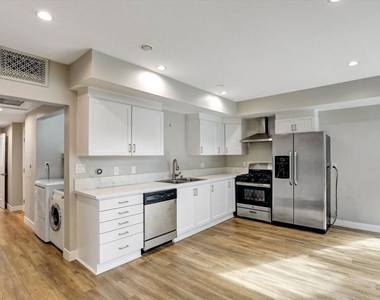 842 11th St - Photo Thumbnail 8