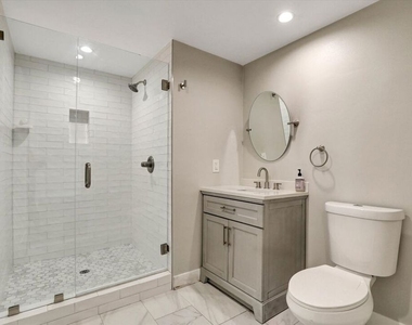 842 11th St - Photo Thumbnail 22