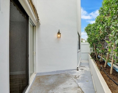 842 11th St - Photo Thumbnail 28