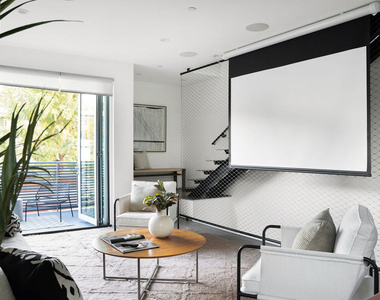 927 Hyperion Avenue - Photo Thumbnail 2