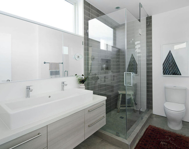 927 Hyperion Avenue - Photo Thumbnail 16