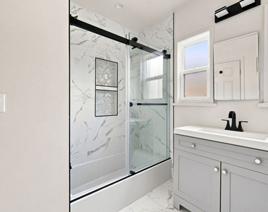 6328 Camellia Avenue - Photo Thumbnail 14