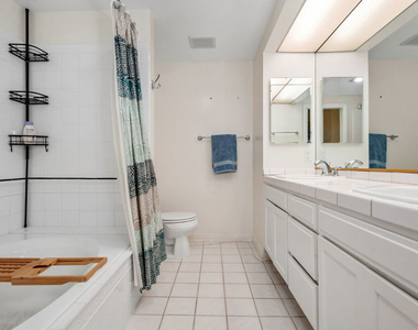 1375 Kelton Avenue - Photo Thumbnail 19