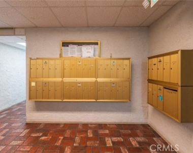 1375 Kelton Avenue - Photo Thumbnail 30