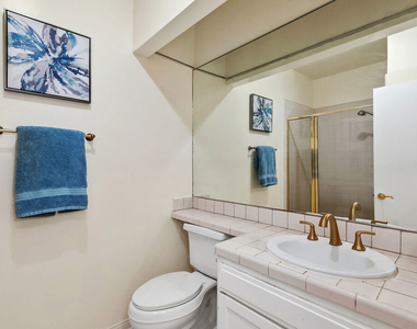 1375 Kelton Avenue - Photo Thumbnail 24