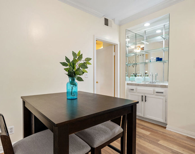 1375 Kelton Avenue - Photo Thumbnail 35