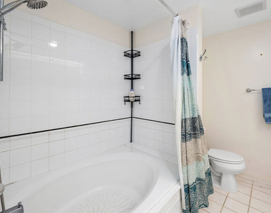 1375 Kelton Avenue - Photo Thumbnail 20