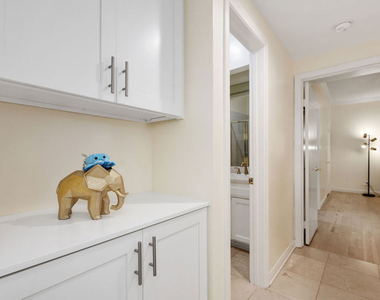 1375 Kelton Avenue - Photo Thumbnail 21
