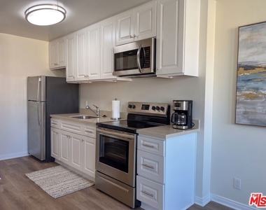 1431 Ocean Avenue - Photo Thumbnail 3