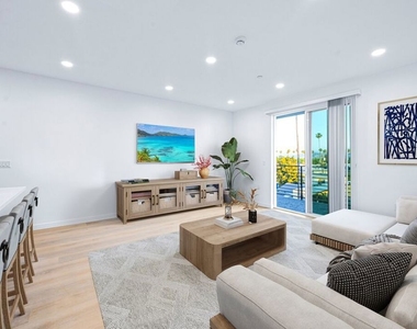 14811 Erwin Street - Photo Thumbnail 6