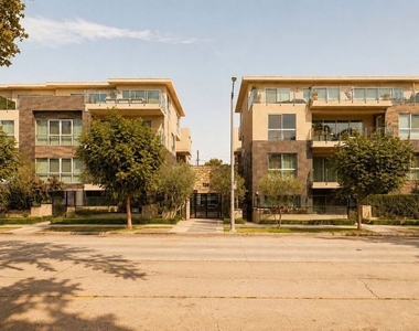728 N Sweetzer Avenue - Photo Thumbnail 35