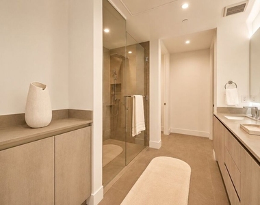 728 N Sweetzer Avenue - Photo Thumbnail 7