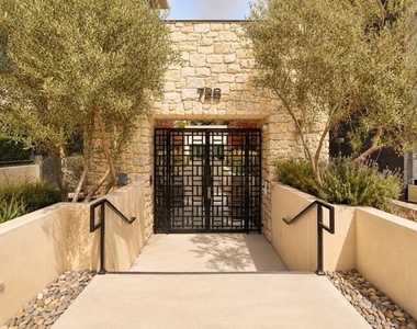 728 N Sweetzer Avenue - Photo Thumbnail 42