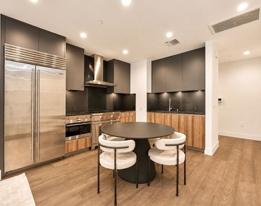 728 N Sweetzer Avenue - Photo Thumbnail 1