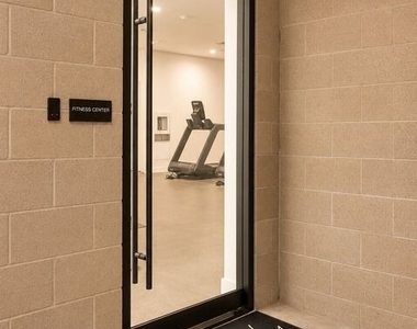 728 N Sweetzer Avenue - Photo Thumbnail 23