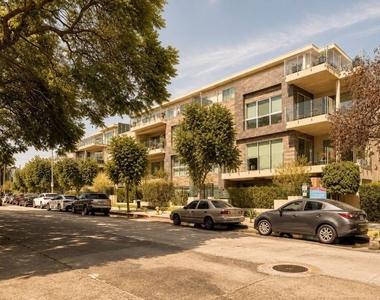 728 N Sweetzer Avenue - Photo Thumbnail 37