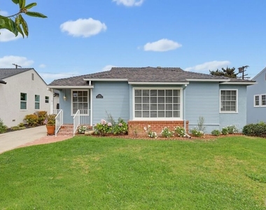 7900 Westlawn Avenue - Photo Thumbnail 2