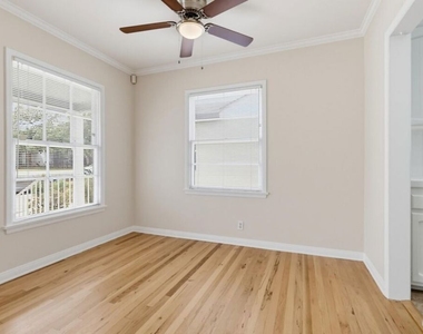 7900 Westlawn Avenue - Photo Thumbnail 6
