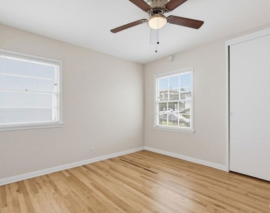 7900 Westlawn Avenue - Photo Thumbnail 11
