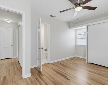 7900 Westlawn Avenue - Photo Thumbnail 12