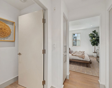 130 S Sepulveda Boulevard - Photo Thumbnail 8