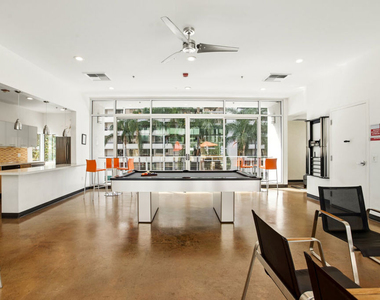 645 W 9th Street - Photo Thumbnail 19