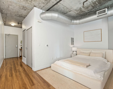 645 W 9th Street - Photo Thumbnail 11