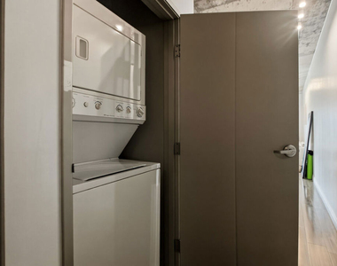 645 W 9th Street - Photo Thumbnail 13