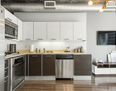 645 W 9th Street - Photo Thumbnail 5