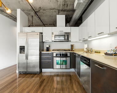 645 W 9th Street - Photo Thumbnail 3