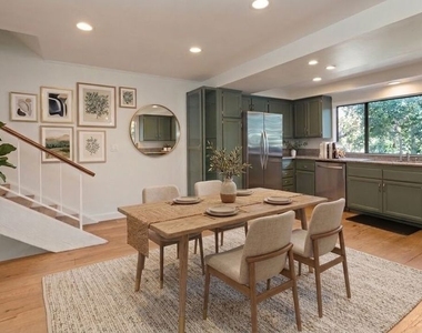 407 S Spalding Drive - Photo Thumbnail 6