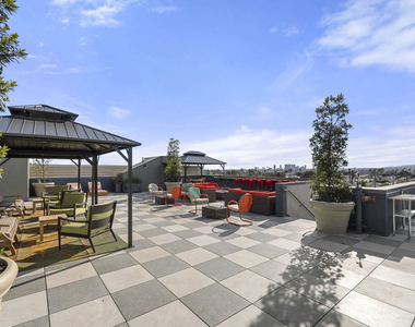 7428 Santa Monica Boulevard - Photo Thumbnail 27