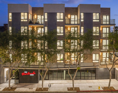 7428 Santa Monica Boulevard - Photo Thumbnail 2