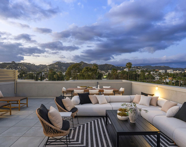 7428 Santa Monica Boulevard - Photo Thumbnail 18