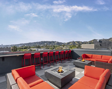 7428 Santa Monica Boulevard - Photo Thumbnail 29