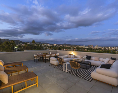 7428 Santa Monica Boulevard - Photo Thumbnail 16