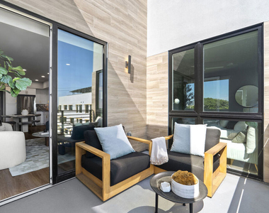 7428 Santa Monica Boulevard - Photo Thumbnail 6