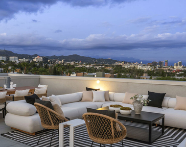 7428 Santa Monica Boulevard - Photo Thumbnail 17