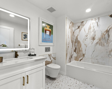 7428 Santa Monica Boulevard - Photo Thumbnail 13