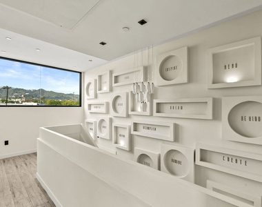 1021 N Ogden Drive - Photo Thumbnail 22
