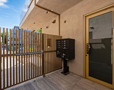 1021 N Ogden Drive - Photo Thumbnail 33